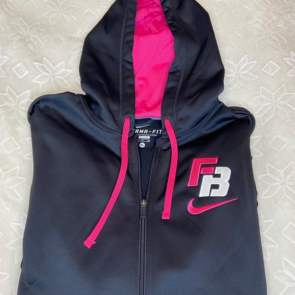 Nike hoodie therma-fit